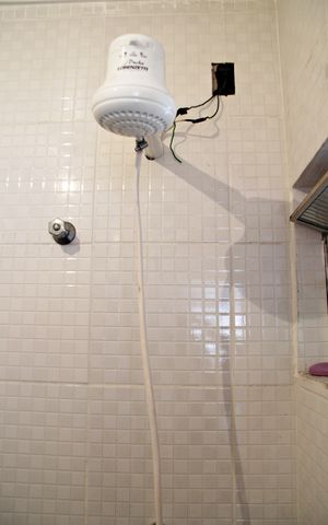 Casa à venda com 250m², 3 quartos e 6 vagasBanheiro social 2