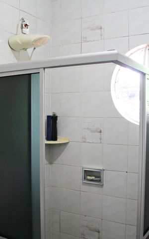 Casa à venda com 250m², 3 quartos e 6 vagasBanheiro da Suíte
