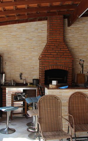 Casa à venda com 250m², 3 quartos e 6 vagasChurrasqueira