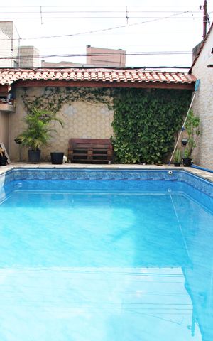 Casa à venda com 250m², 3 quartos e 6 vagasPiscina