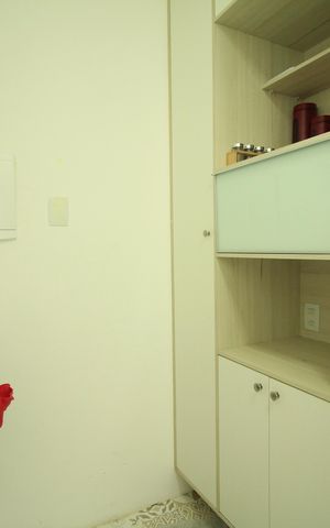 Apartamento para alugar com 100m², 3 quartos e sem vaga Apartamento para alugar com 100m², 3 quartos e sem vagaCozinha e Área de Serviço