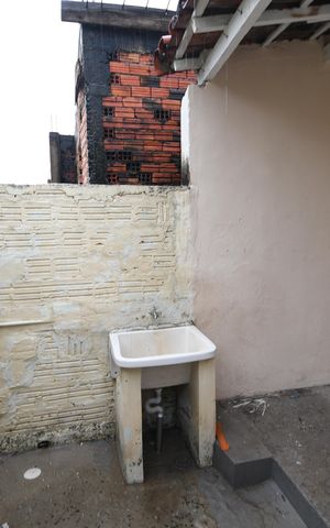 Casa para alugar com 80m², 2 quartos e 1 vagaÁrea de Serviço