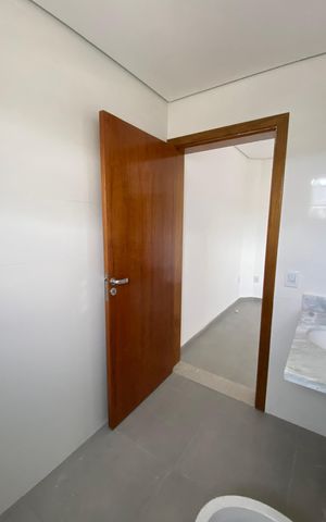 Apartamento à venda com 102m², 2 quartos e 1 vaga Apartamento à venda com 102m², 2 quartos e 1 vagaBanheiro da Suíte