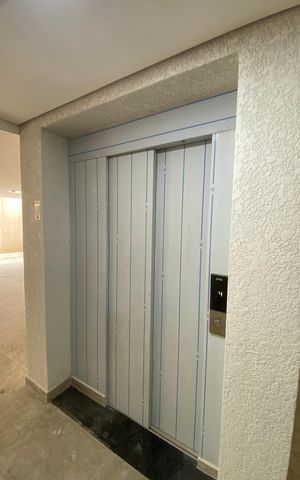 Apartamento à venda com 102m², 2 quartos e 1 vaga Apartamento à venda com 102m², 2 quartos e 1 vagaGaragem - Elevador