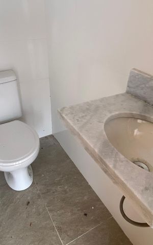 Apartamento à venda com 102m², 2 quartos e 1 vaga Apartamento à venda com 102m², 2 quartos e 1 vagaCobertura - Banheiro