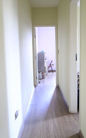 Casa à venda com 200m², 3 quartos e 2 vagasCorredor