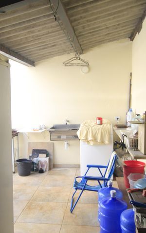 Casa à venda com 200m², 3 quartos e 2 vagasDespensa