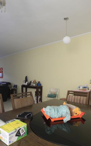 Casa à venda com 200m², 3 quartos e 2 vagasSala