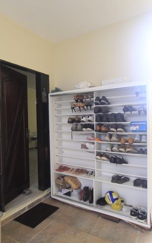 Casa à venda com 200m², 3 quartos e 2 vagasEntrada