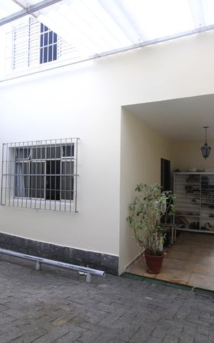 Casa à venda com 200m², 3 quartos e 2 vagasGragem