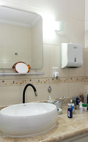 Casa à venda com 110m², 4 quartos e 2 vagas Casa à venda com 110m², 4 quartos e 2 vagasBanheiro da Suíte