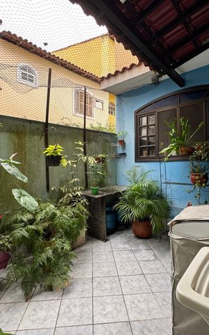 Casa de condomínio à venda com 300m², 4 quartos e 3 vagas Casa de condomínio à venda com 300m², 4 quartos e 3 vagasÁrea de Serviço