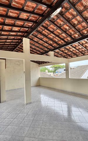 Casa de condomínio à venda com 300m², 4 quartos e 3 vagas Casa de condomínio à venda com 300m², 4 quartos e 3 vagasTerraço
