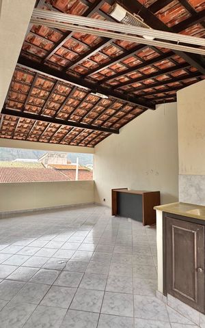 Casa de condomínio à venda com 300m², 4 quartos e 3 vagas Casa de condomínio à venda com 300m², 4 quartos e 3 vagasTerraço