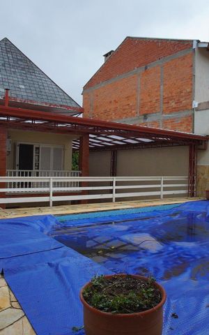 Casa à venda com 288m², 4 quartos e 3 vagasPiscina