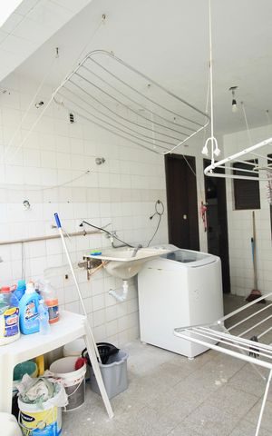 Casa para alugar com 800m², 6 quartos e 6 vagas Casa para alugar com 800m², 6 quartos e 6 vagasÁrea de Serviço