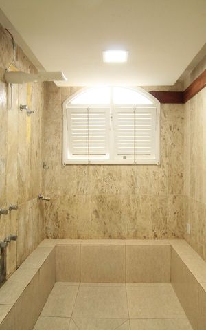Casa para alugar com 800m², 6 quartos e 6 vagas Casa para alugar com 800m², 6 quartos e 6 vagasBanheiro Suíte 1