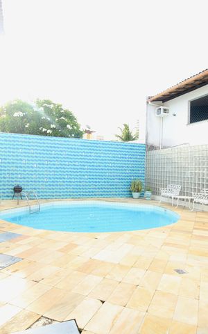 Casa para alugar com 800m², 6 quartos e 6 vagas Casa para alugar com 800m², 6 quartos e 6 vagasÁrea externa