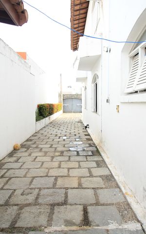 Casa para alugar com 800m², 6 quartos e 6 vagas Casa para alugar com 800m², 6 quartos e 6 vagasÁrea externa