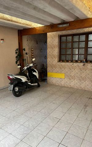 Casa à venda com 183m², 3 quartos e 2 vagas Casa à venda com 183m², 3 quartos e 2 vagasÁrea Externa
