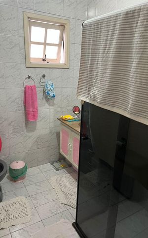 Casa à venda com 183m², 3 quartos e 2 vagas Casa à venda com 183m², 3 quartos e 2 vagasBanheiro