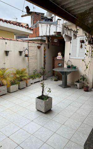 Casa à venda com 183m², 3 quartos e 2 vagas Casa à venda com 183m², 3 quartos e 2 vagasÁrea Externa