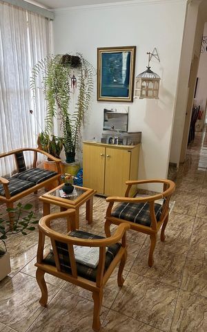 Casa à venda com 183m², 3 quartos e 2 vagas Casa à venda com 183m², 3 quartos e 2 vagasSala de Estar