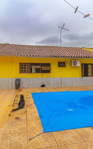 Casa à venda com 100m², 2 quartos e 1 vaga Casa à venda com 100m², 2 quartos e 1 vagaPiscina