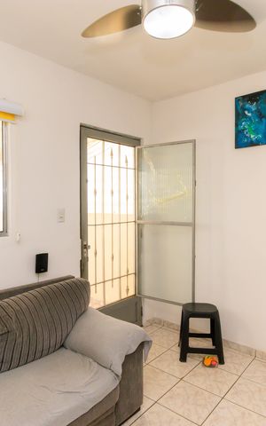 Casa à venda com 175m², 4 quartos e 2 vagas Casa à venda com 175m², 4 quartos e 2 vagasCasa 3 - Sala
