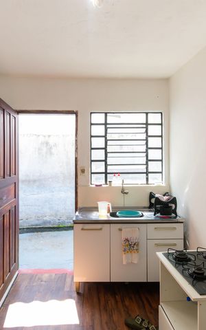 Casa à venda com 175m², 4 quartos e 2 vagas Casa à venda com 175m², 4 quartos e 2 vagasCasa 2 - Cozinha