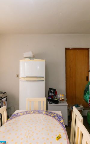 Casa à venda com 175m², 4 quartos e 2 vagas Casa à venda com 175m², 4 quartos e 2 vagasCozinha