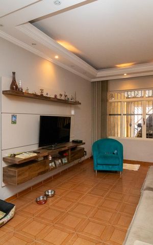 Casa à venda com 125m², 3 quartos e 2 vagasSala