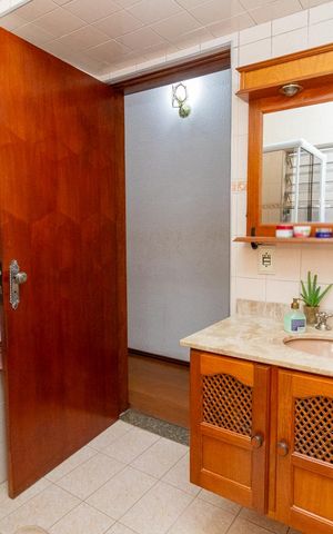 Casa à venda com 125m², 3 quartos e 2 vagasBanheiro 1