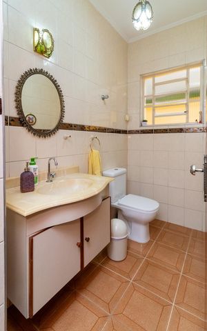 Casa à venda com 125m², 3 quartos e 2 vagasLavabo