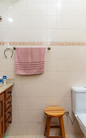 Casa à venda com 125m², 3 quartos e 2 vagasBanheiro 1