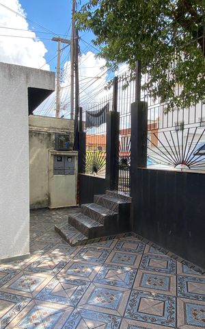 Casa à venda com 426m², 8 quartos e 2 vagas Casa à venda com 426m², 8 quartos e 2 vagasQuintal
