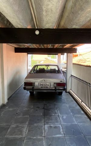 Casa à venda com 426m², 8 quartos e 2 vagas Casa à venda com 426m², 8 quartos e 2 vagasGaragem
