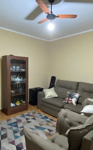 Casa à venda com 426m², 8 quartos e 2 vagas Casa à venda com 426m², 8 quartos e 2 vagasCasa 2 - Sala