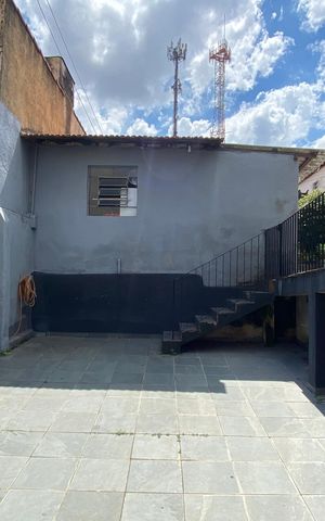 Casa à venda com 426m², 8 quartos e 2 vagas Casa à venda com 426m², 8 quartos e 2 vagasQuintal