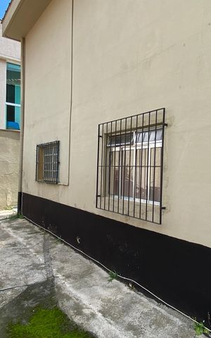 Casa à venda com 426m², 8 quartos e 2 vagas Casa à venda com 426m², 8 quartos e 2 vagasQuintal