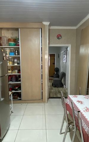Casa à venda com 426m², 8 quartos e 2 vagas Casa à venda com 426m², 8 quartos e 2 vagasCozinha