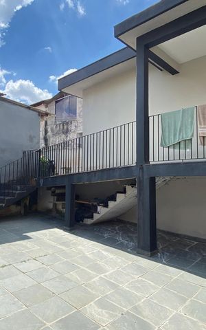 Casa à venda com 426m², 8 quartos e 2 vagas Casa à venda com 426m², 8 quartos e 2 vagasQuintal