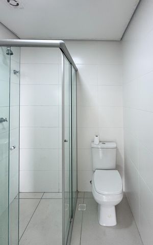 Studio para alugar com 42m², 1 quarto e 1 vaga Studio para alugar com 42m², 1 quarto e 1 vagaBanheiro Social