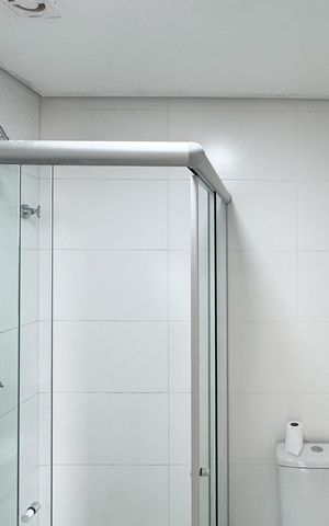 Studio para alugar com 42m², 1 quarto e 1 vaga Studio para alugar com 42m², 1 quarto e 1 vagaBanheiro Social