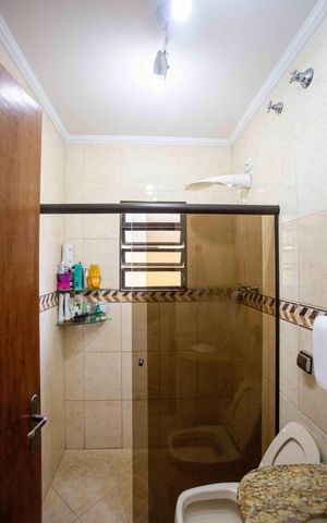Casa à venda com 226m², 4 quartos e 2 vagasBanheiro Social