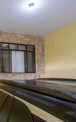 Casa à venda com 226m², 4 quartos e 2 vagasGaragem