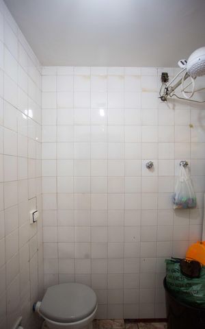 Casa à venda com 226m², 4 quartos e 2 vagasBanheiro de serviço