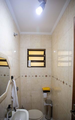 Casa à venda com 226m², 4 quartos e 2 vagasLavabo
