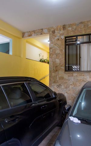 Casa à venda com 226m², 4 quartos e 2 vagasGaragem