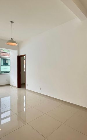 Apartamento para alugar com 80m², 3 quartos e sem vaga Apartamento para alugar com 80m², 3 quartos e sem vagaSala